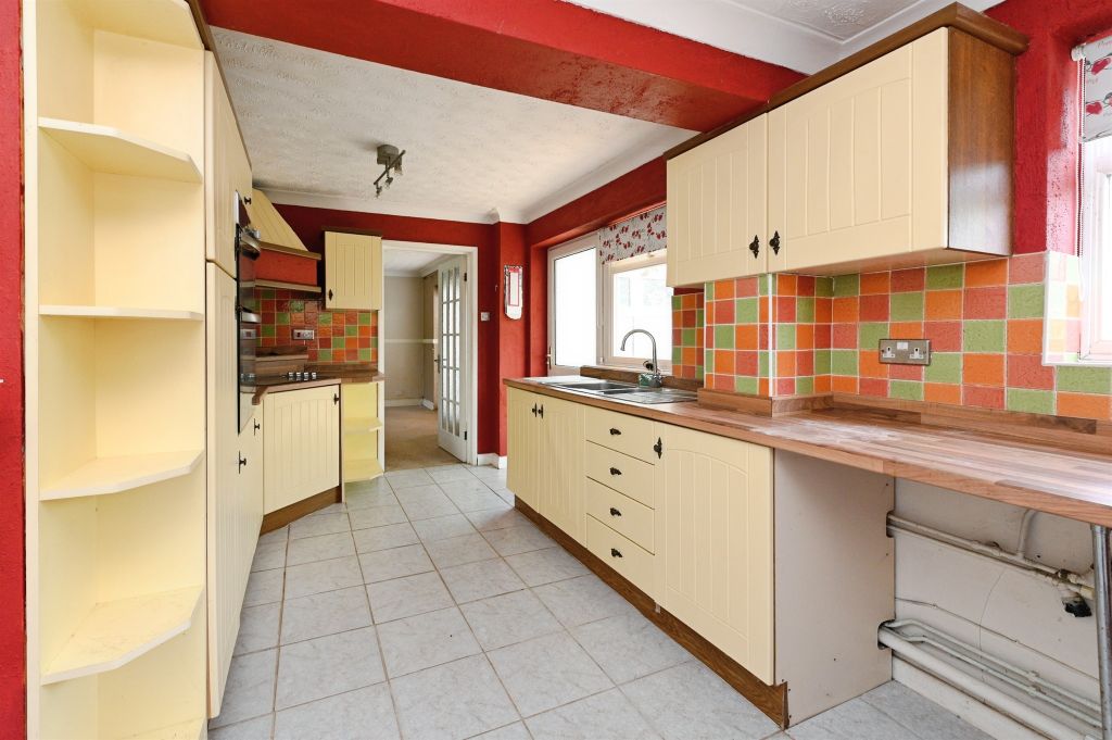 Property photo 2 of 13