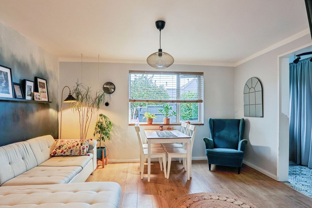 Property photo 3 of 13 Photo