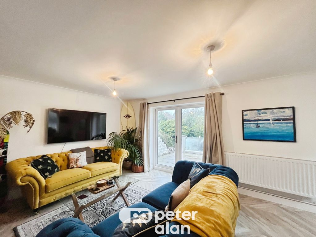 Property photo 3 of 15 Front