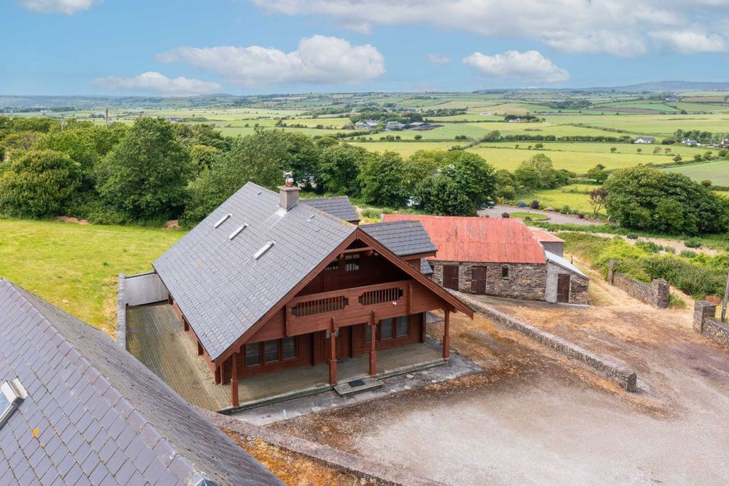 Property photo 2 of 38