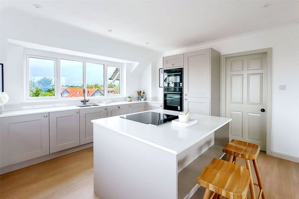Additional image 20 of 5 bed flat for saleFosters Close, East Preston, West Sussex BN16
