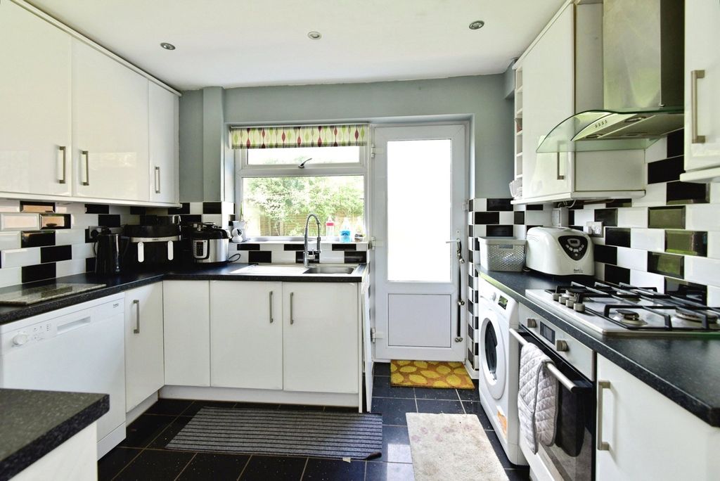 Property photo 3 of 14 Pbox-Img.Jpg
