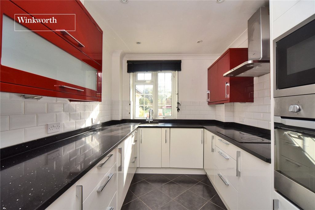 Property photo 3 of 8 Picture No. 02