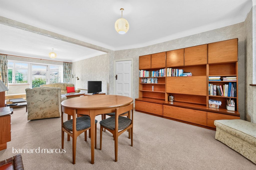 Property photo 2 of 19