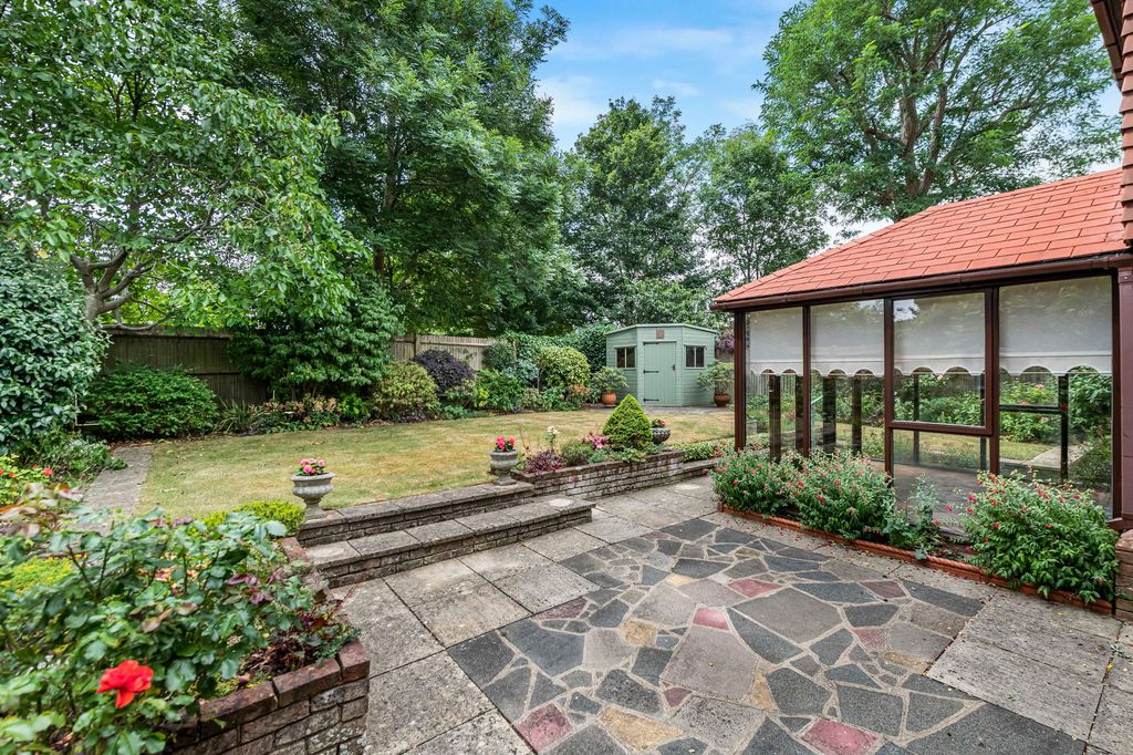 Property photo 2 of 16