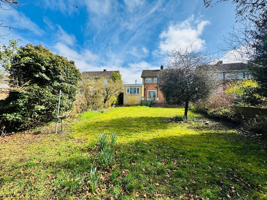 Property photo 3 of 27