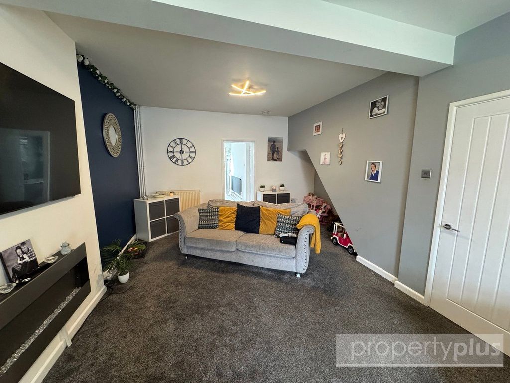 Property photo 3 of 12 Picture No. 05
