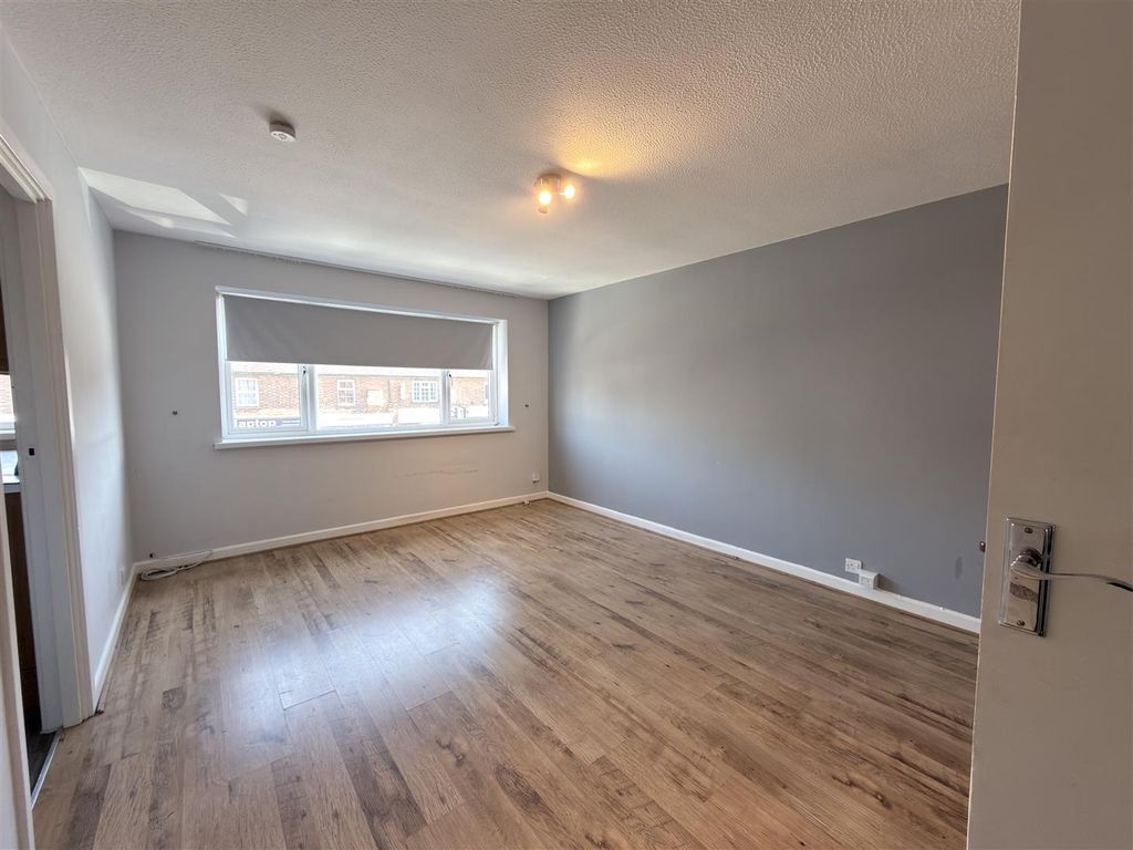 Property photo 2 of 7 Img_7633(1).Jpg