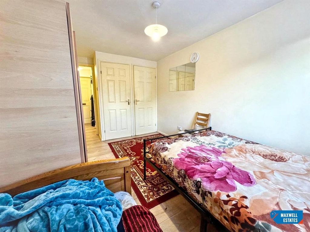 Property photo 3 of 10 3