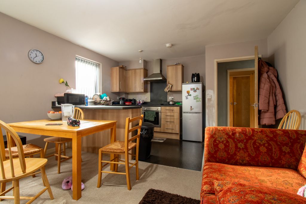 Property photo 3 of 13