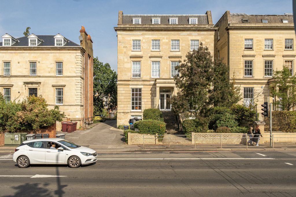 Property photo 1 of 16 External