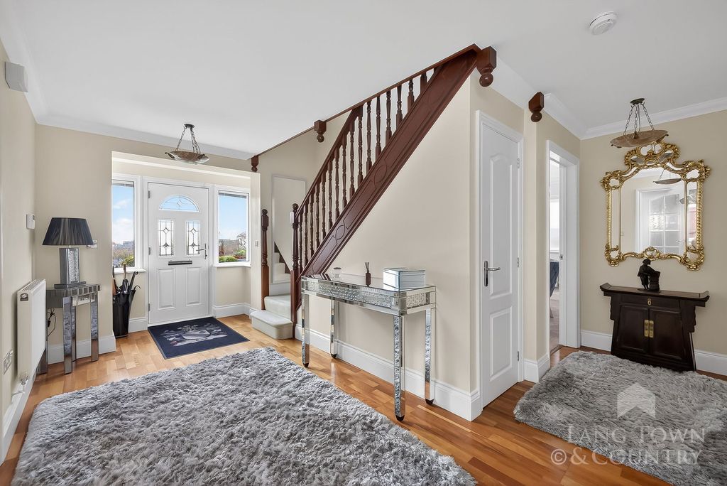 Property photo 3 of 36