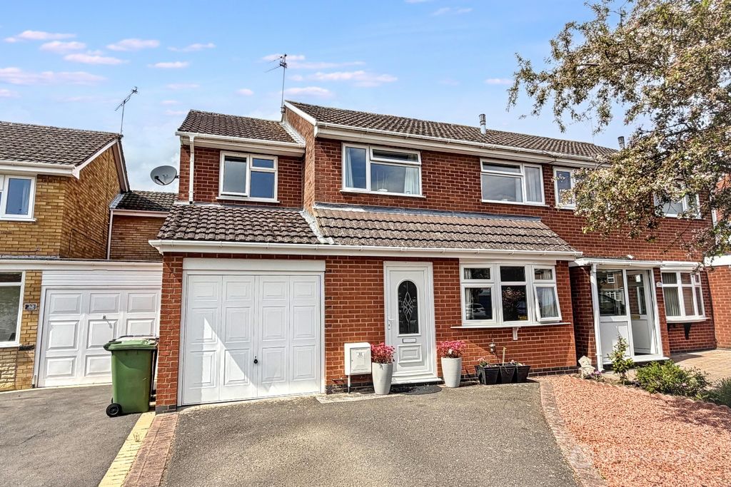 Property photo 1 of 17 5148510