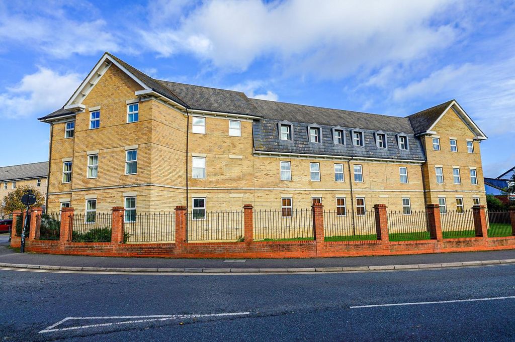 Property photo 1 of 9