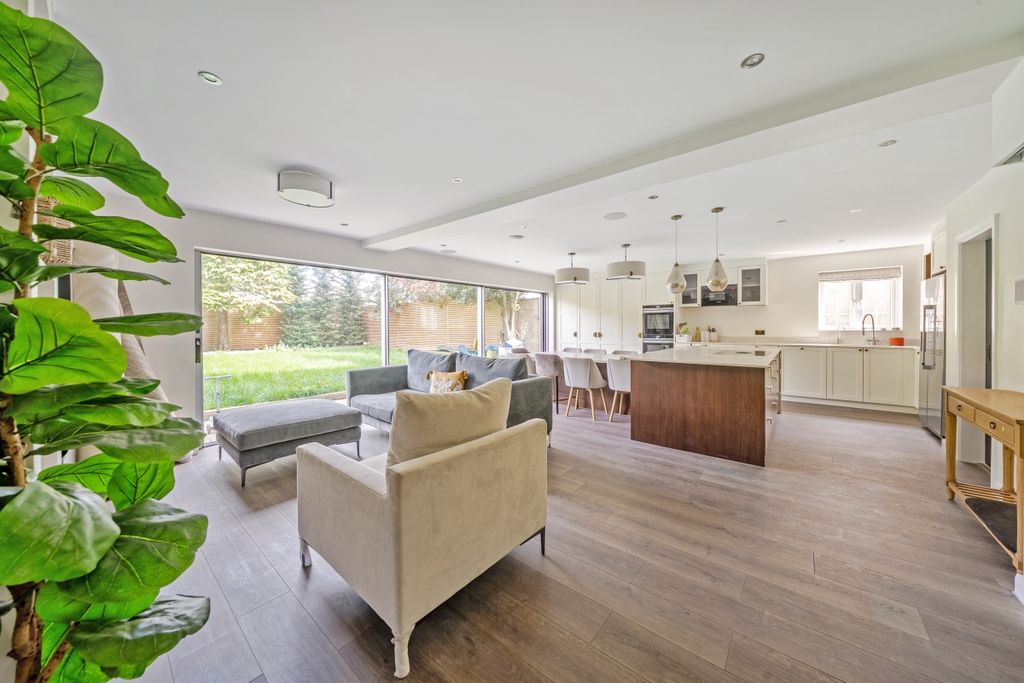 Property photo 3 of 12 1439369-5-69De3A2...