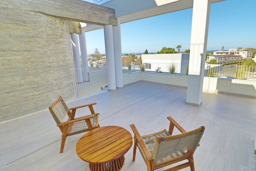 Property photo 3 of 37