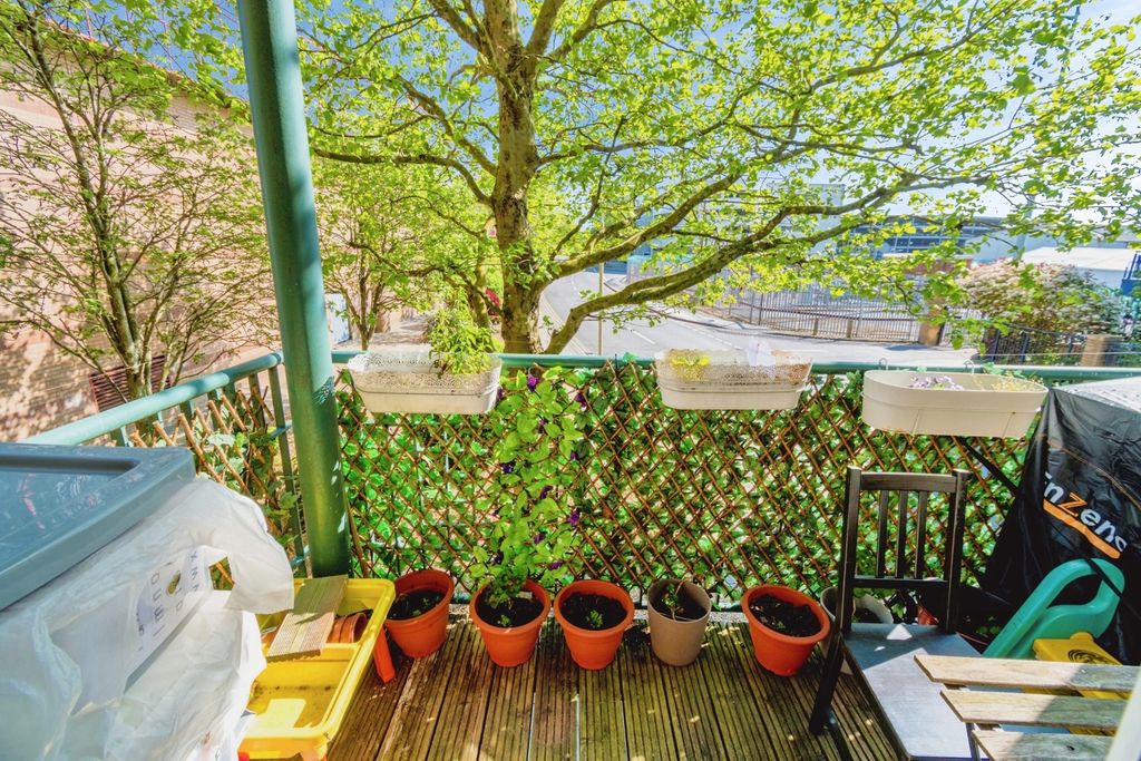 Property photo 2 of 15 Pbox-Img.Jpg
