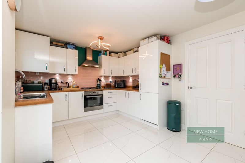 Property photo 3 of 20 Photo 9