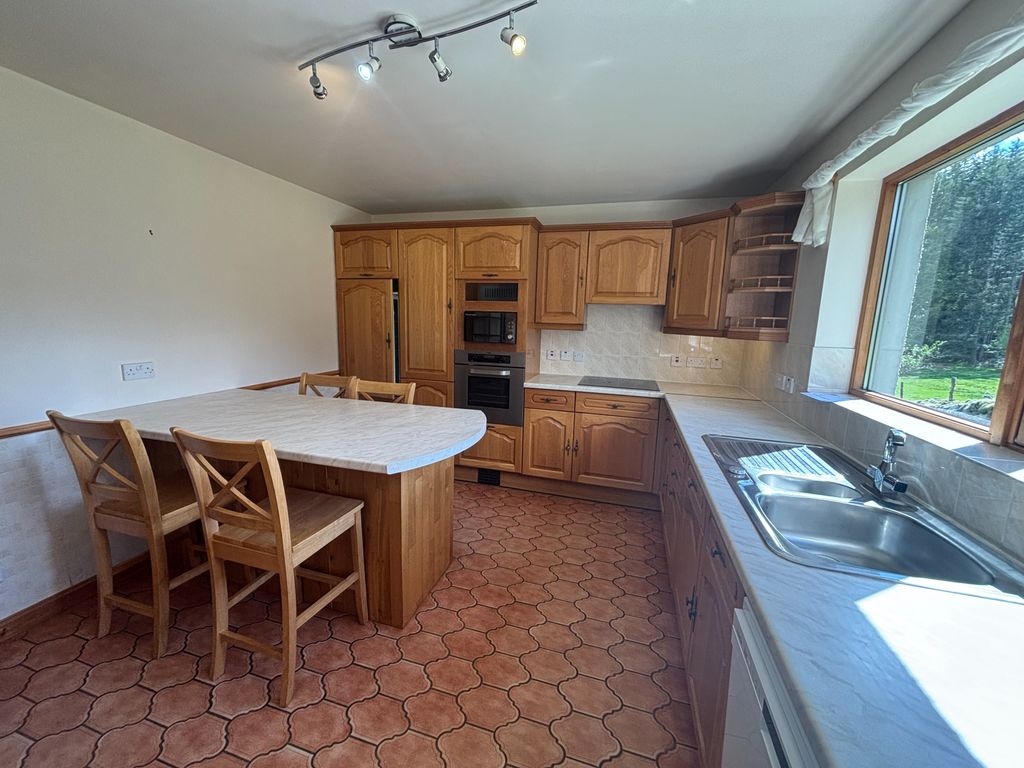 Property photo 2 of 29