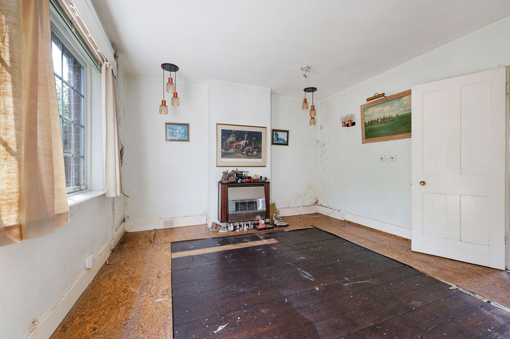 Property photo 3 of 12 Picture No. 02