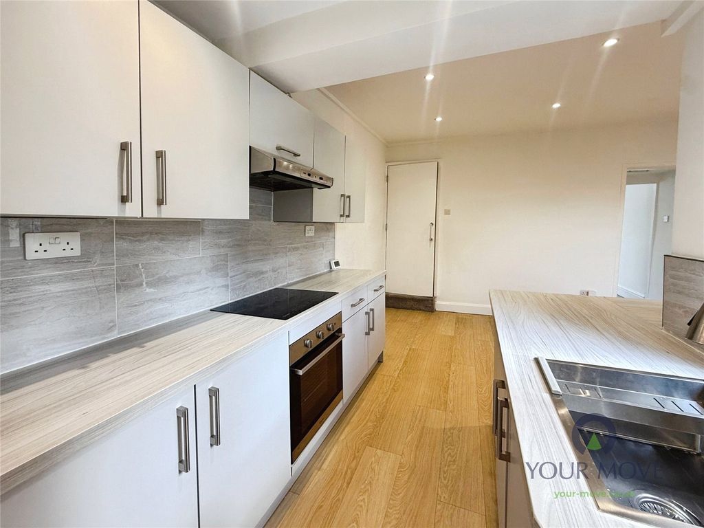 Property photo 3 of 13 Kitchen/Diner