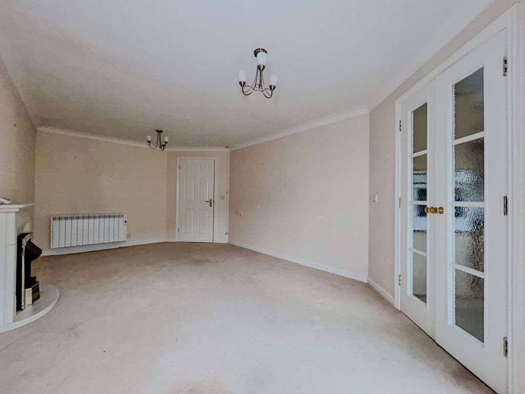 Property photo 3 of 11