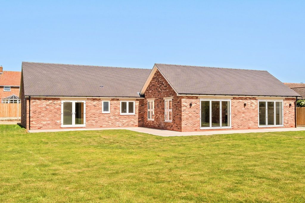 Property photo 1 of 25 Meadow View