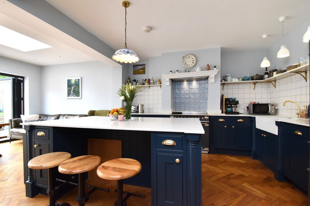 Property photo 3 of 17