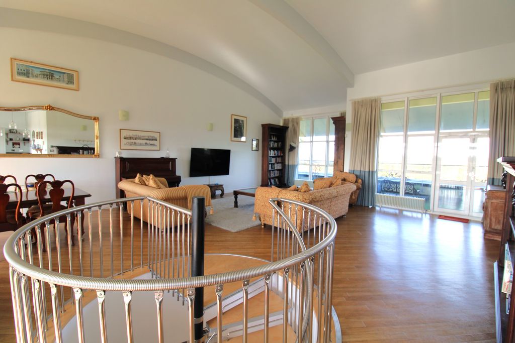 Property photo 2 of 15 Img_5241