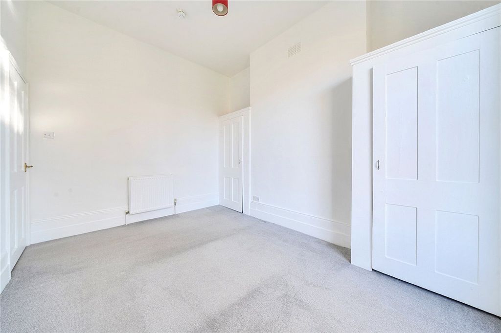 Property photo 2 of 14 Picture No. 13