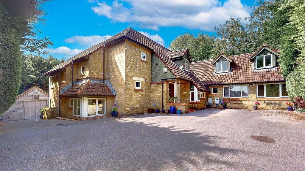 Property photo 1 of 29