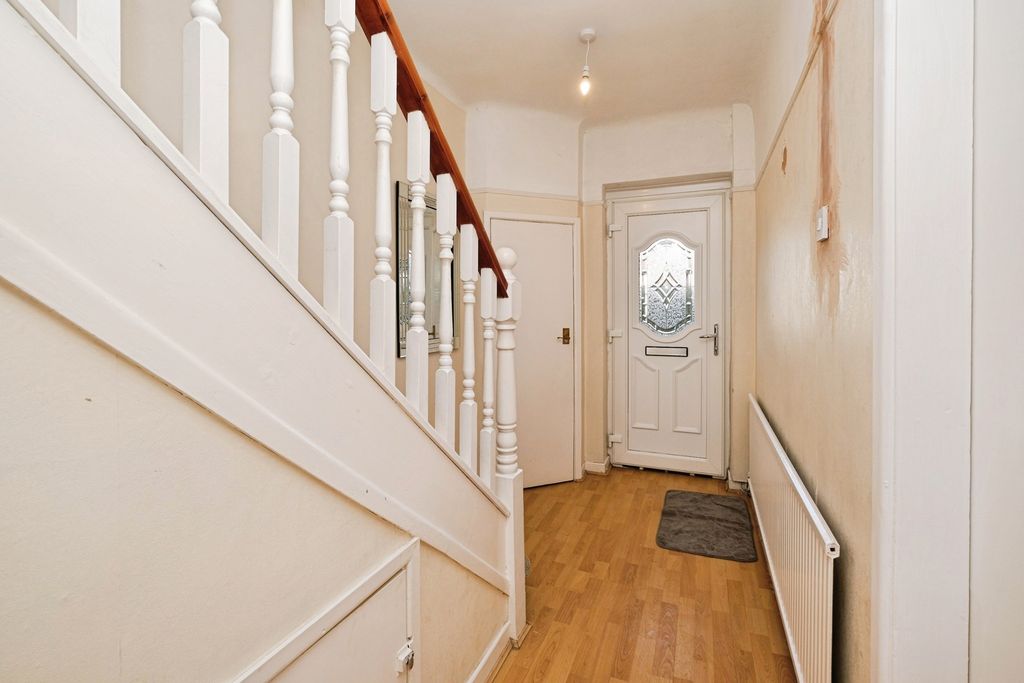 Property photo 3 of 17 Pbox-Img.Jpg