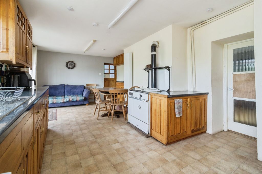 Property photo 3 of 22