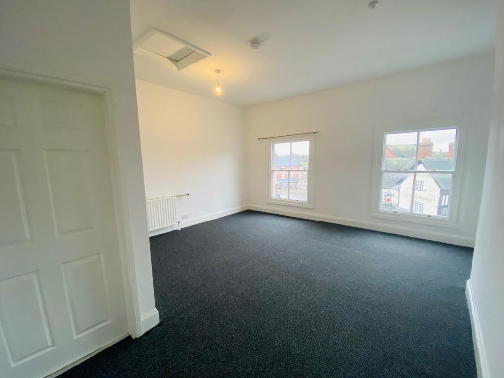 Property photo 1 of 7 Bedroom 1