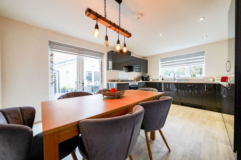 Property photo 2 of 33 Dsc03625