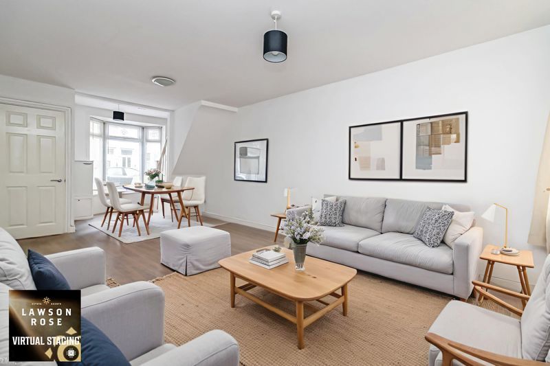 Property photo 2 of 14 .