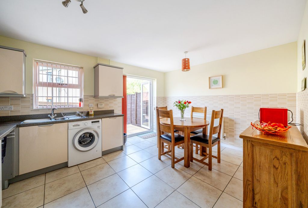 Property photo 2 of 16 1311301-11-6851A8...
