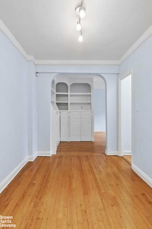 Property photo 3 of 10 <Alttext/>