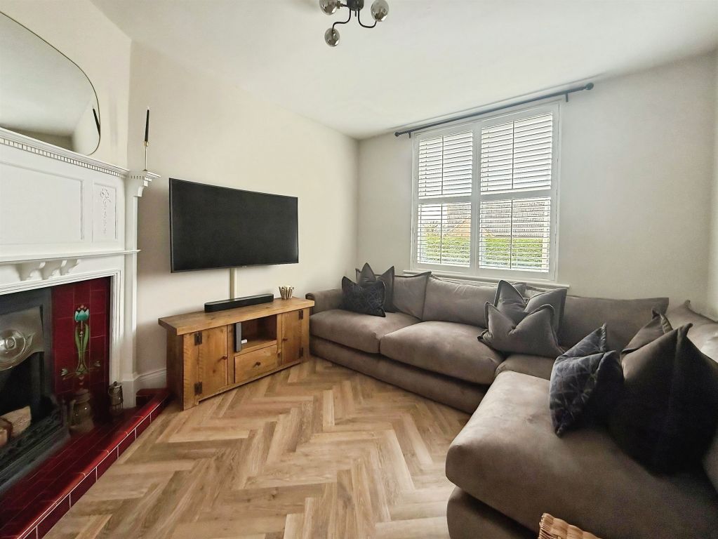 Property photo 3 of 19