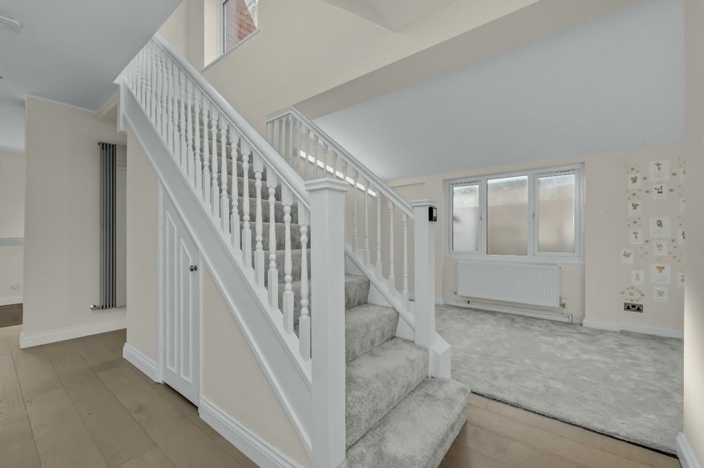 Property photo 2 of 19 Family Room