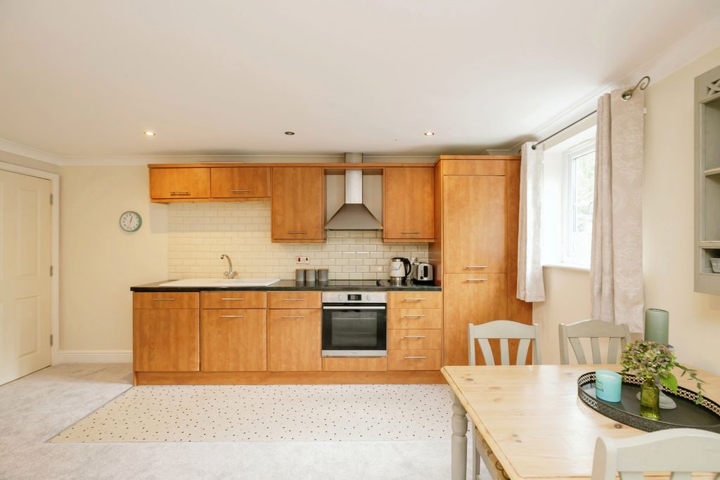 Property photo 2 of 12 Photography