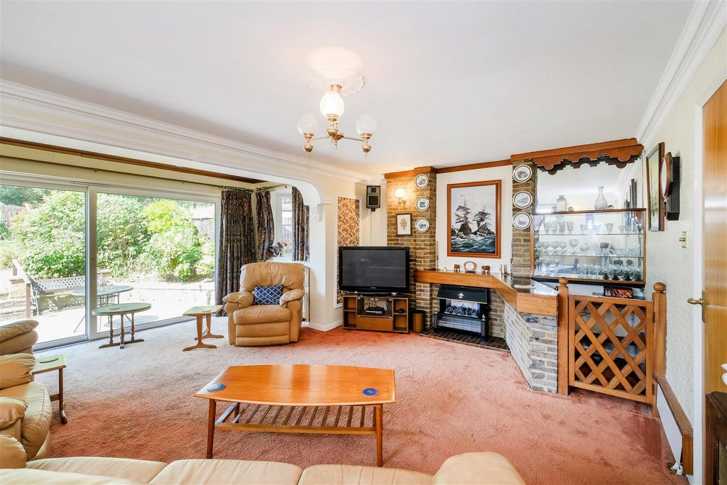 Property photo 3 of 26
