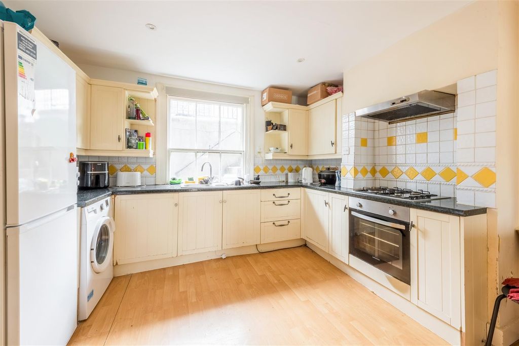 Property photo 2 of 22 56 Argyle Road-2.Jpg