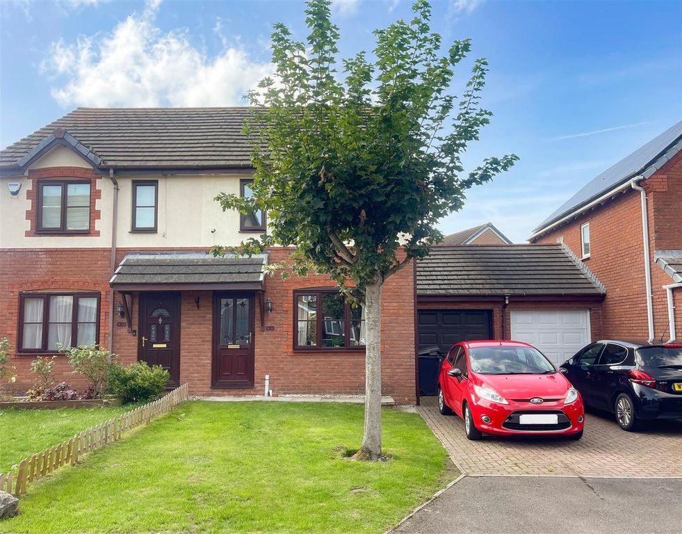 Property photo 1 of 15 Front