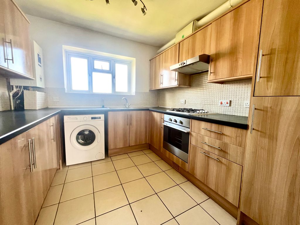 Property photo 2 of 14 Kitchen