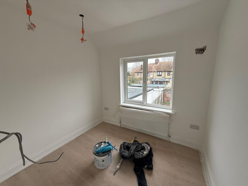 Property photo 3 of 3