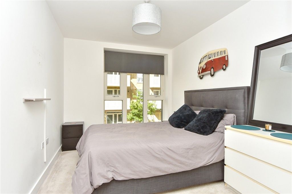 Property photo 2 of 7 Bedroom