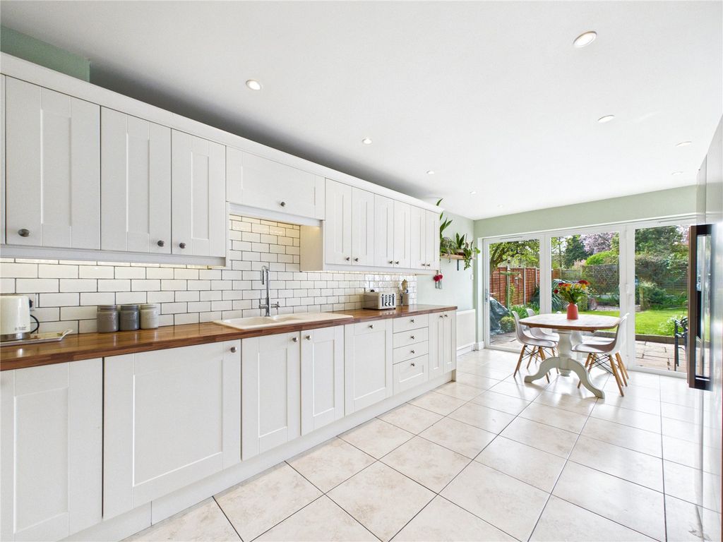 Property photo 2 of 36 Picture No. 14