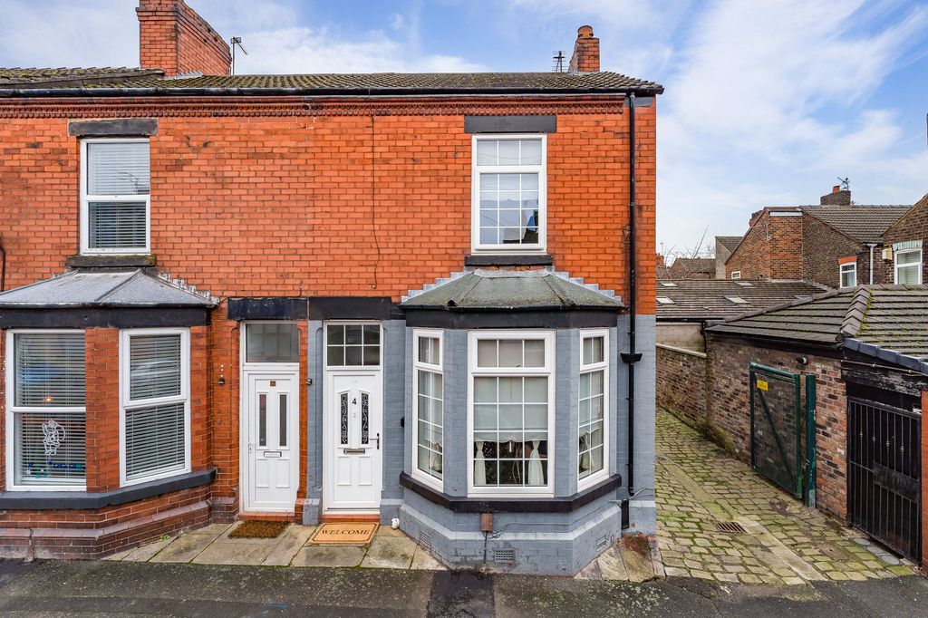 Property photo 1 of 28