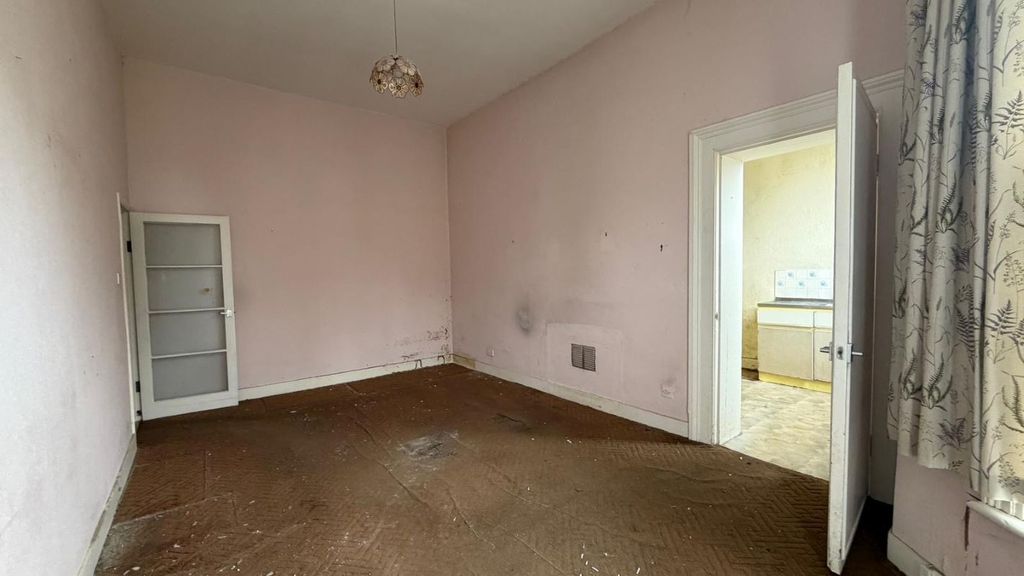 Property photo 3 of 5